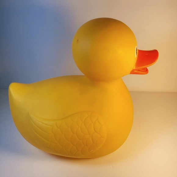 Large Rubber Ducky - Picture 4 of 10
